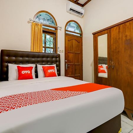 Oyo 90095 Indah Homestay Syariah Kejayan Eksteriør billede