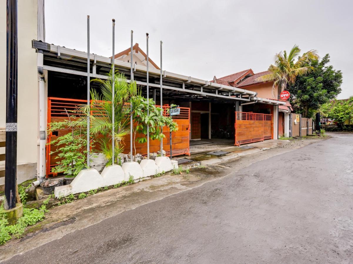 Oyo 90095 Indah Homestay Syariah Kejayan Eksteriør billede