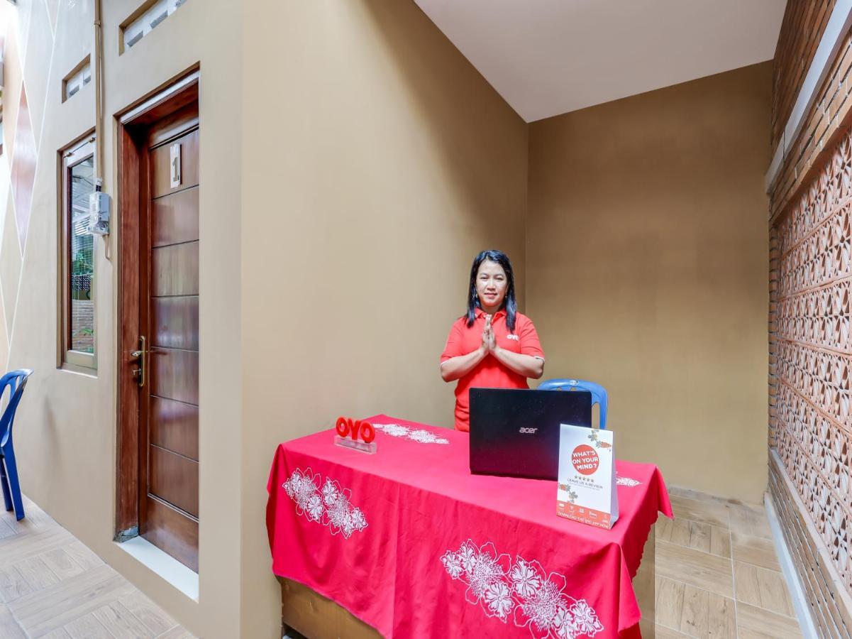 Oyo 90095 Indah Homestay Syariah Kejayan Eksteriør billede