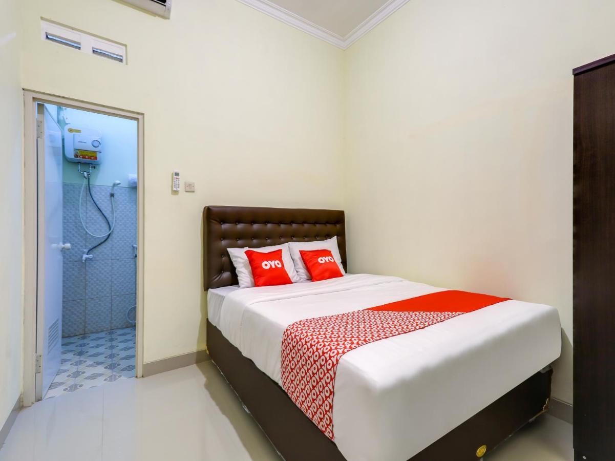 Oyo 90095 Indah Homestay Syariah Kejayan Eksteriør billede