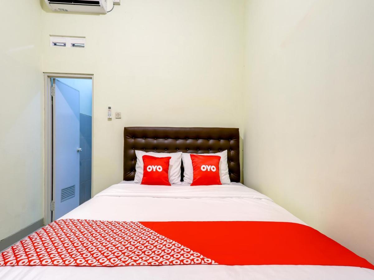 Oyo 90095 Indah Homestay Syariah Kejayan Eksteriør billede