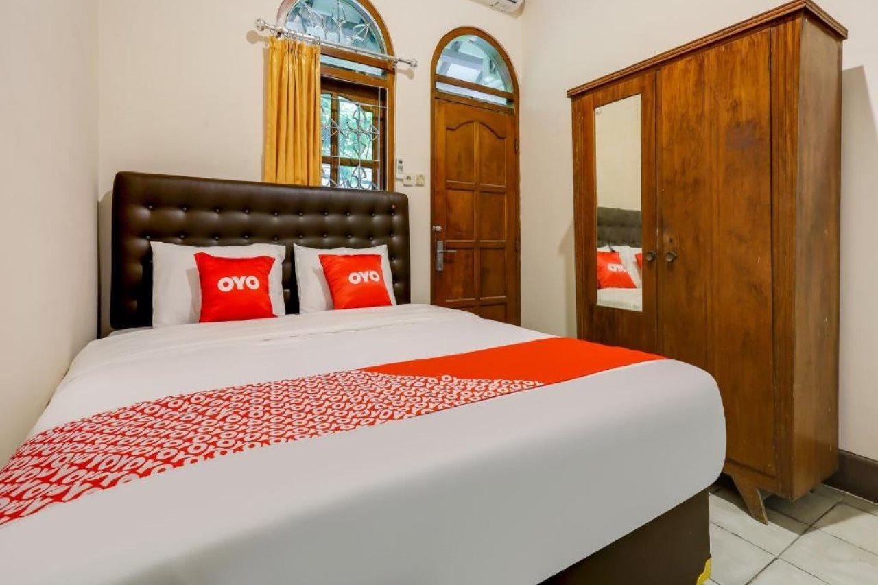 Oyo 90095 Indah Homestay Syariah Kejayan Eksteriør billede