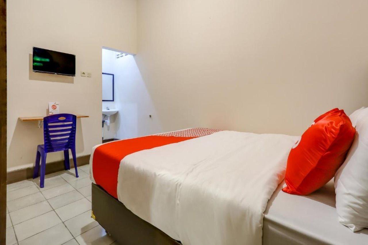 Oyo 90095 Indah Homestay Syariah Kejayan Eksteriør billede